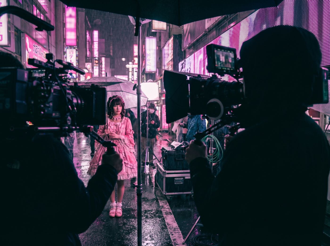 ai去衣 美少女写真视频《霓虹雨夜》4K封面
